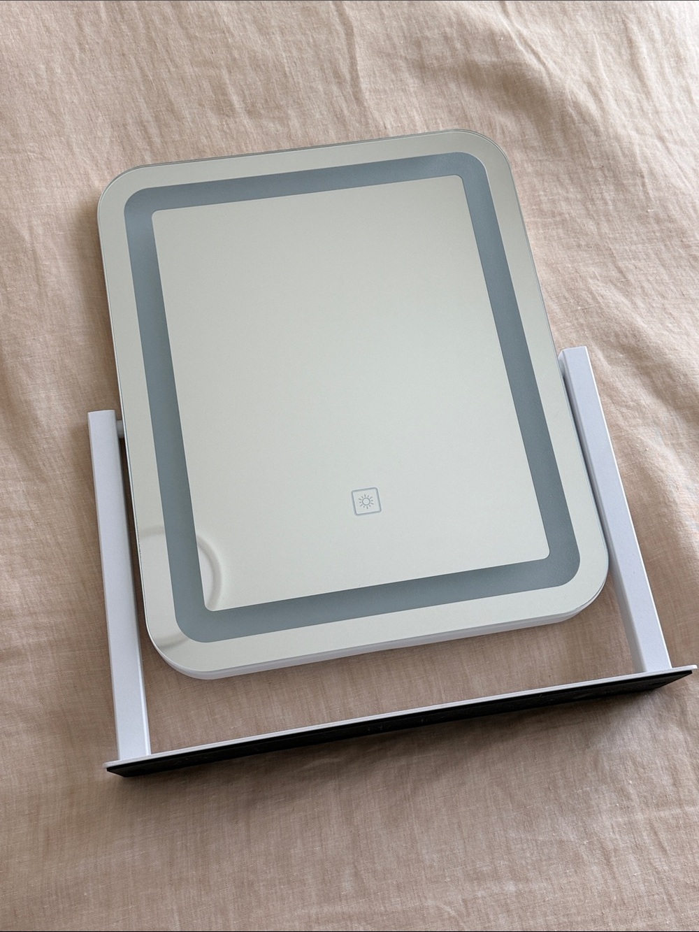 LED Lighted Makeup Mirror in White and Silver